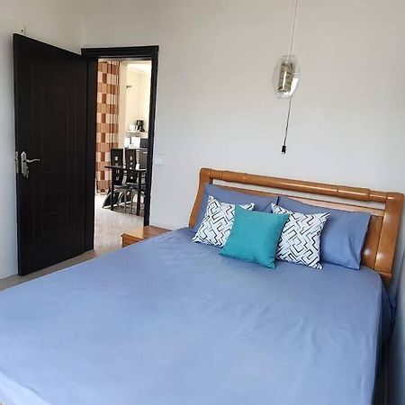 Number 9, 2Nd Floor,Pebble Bay Appartments Гранд Байе Екстериор снимка