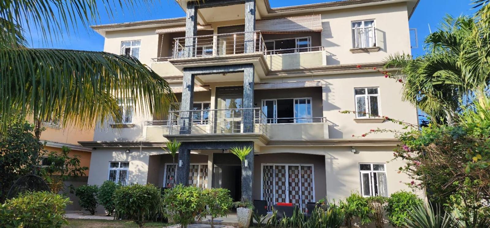 Number 9, 2Nd Floor,Pebble Bay Appartments Гранд Байе Екстериор снимка